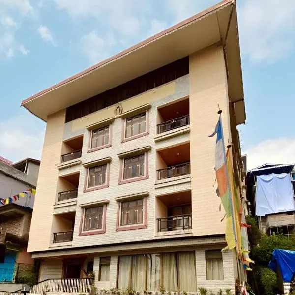 Lingmoo Residency, hotel in Damthang