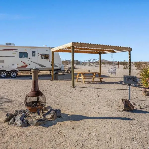 JT Village Campground - Bunkhouse, hotel v destinaci Joshua Tree