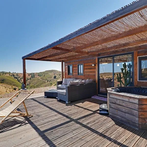 Portugals Infinity - Fantástica casa de campo com vista de mar, hótel í Vaqueiros