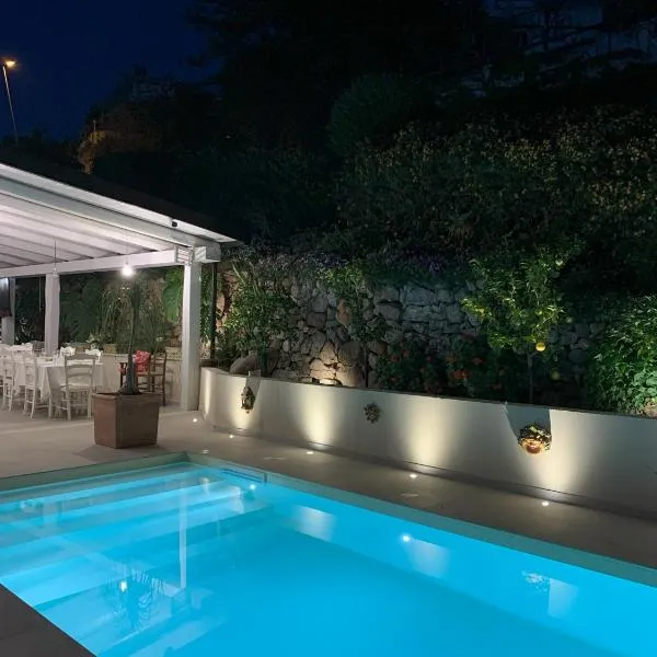 HOTEL MERCURIO SUL MARE - Fish restaurant and private beach, hotel v destinaci Capo Vaticano