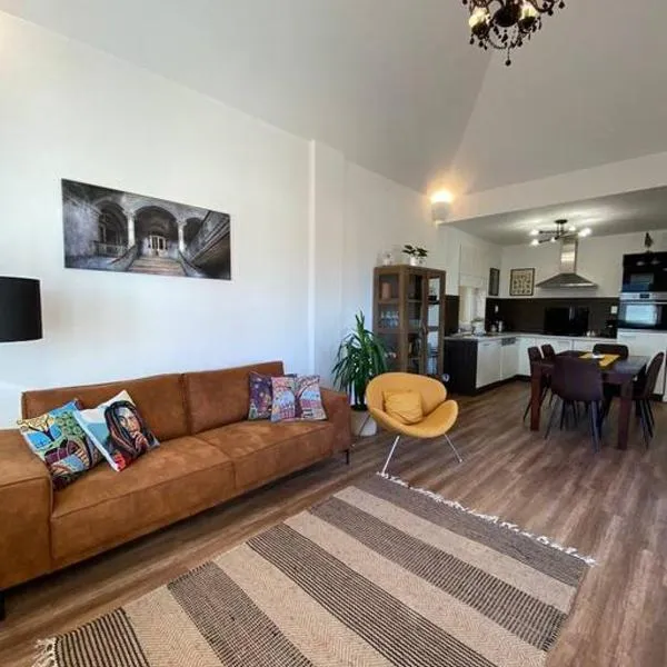 Hillside Apartman, hotel in Dunaszentmiklós