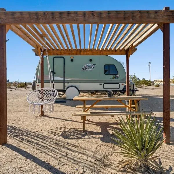 JT Village Campground - Lil Miss Daisy, hotel v destinaci Joshua Tree