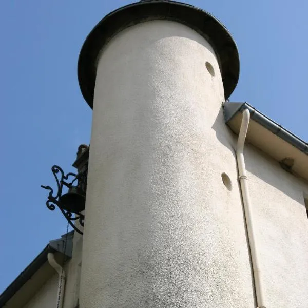 Castel Hotel 1904, hotel in Saint-Gervais-dʼAuvergne