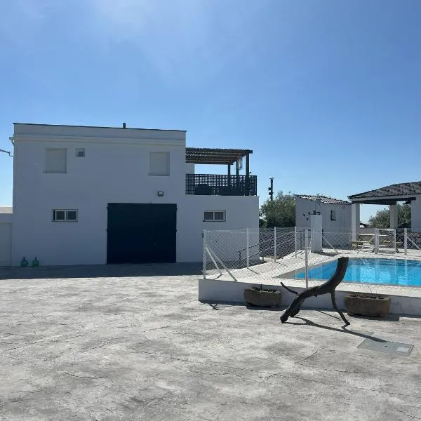 El Gallinero, hotel in Arroyomolinos de Montánchez