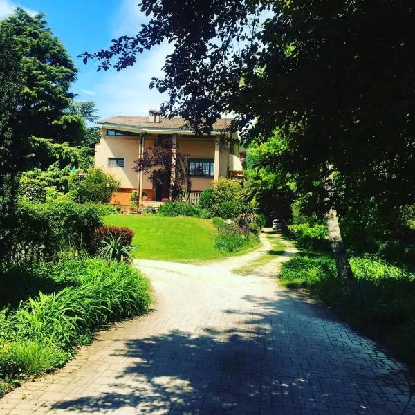 La Valle B&B, hotel v destinaci Brescia