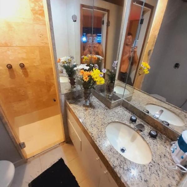 Incrível quarto e sala na quadra da praia de Ipanema - Foto 3