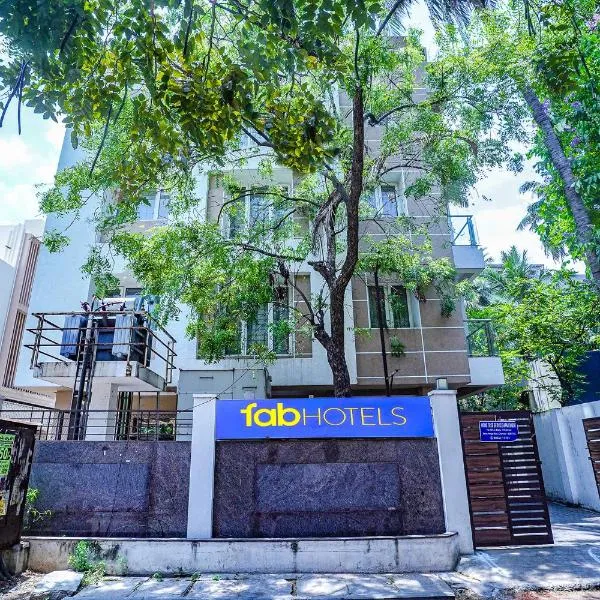 FabHotel Home Tree Service Apartment - Nr Anna Tower, hotel in Chennai