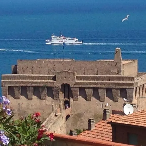 appartamento vista mare, hotel v destinaci Porto Santo Stefano