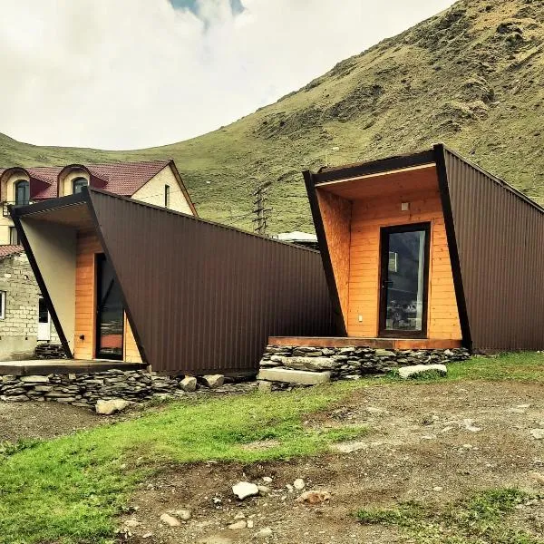Tiny House Kazbegi, hotel v destinaci Stepancminda