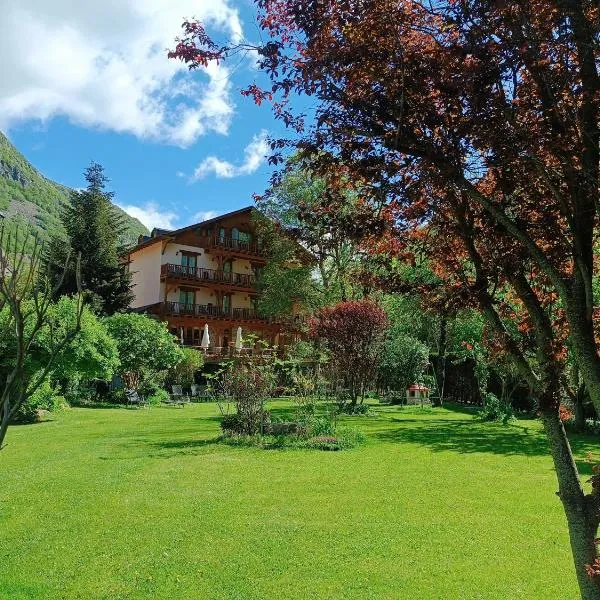 Hotel Estanys Blaus, hotel in Vall de Cardos