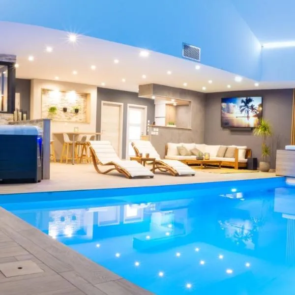 Gite O², Hotel in Holving