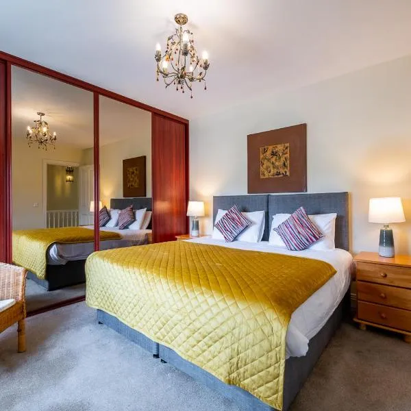 Foleys Ardmullen Townhouses, hotel in Kenmare