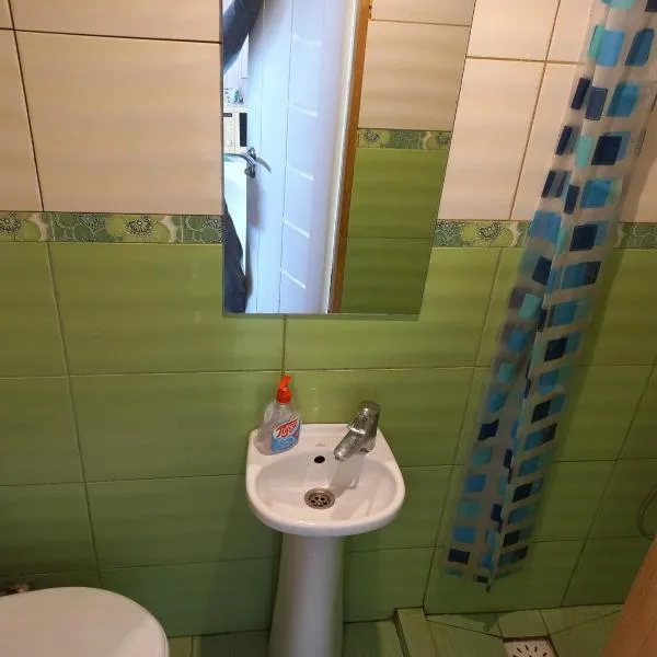 Помешкання з парковкою: Çerkassi şehrinde bir otel