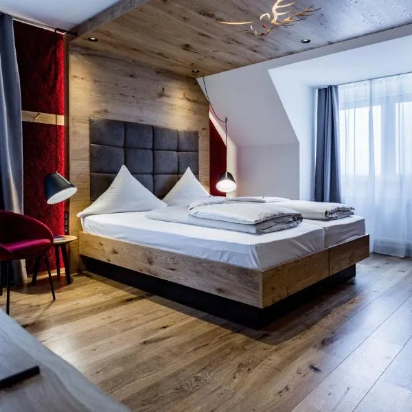 Hotel Hirsch, hotel v destinaci Neu-Ulm