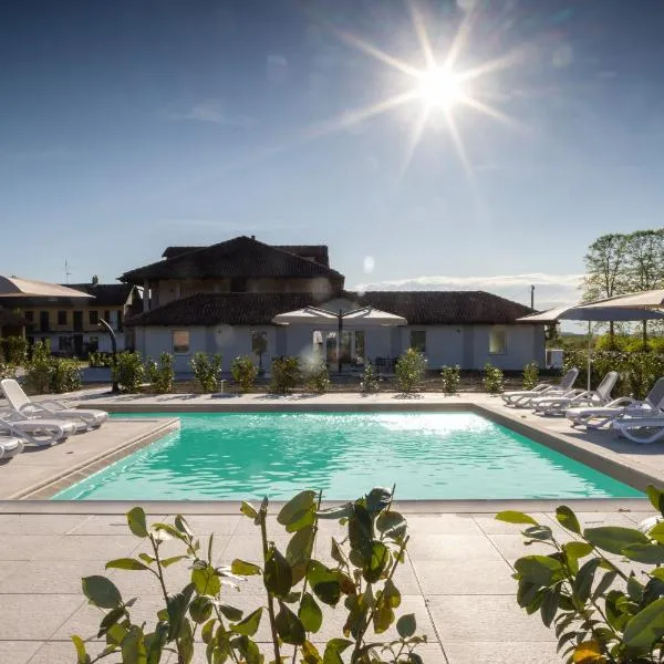 CASCINA SANT'ANTONIO, hotel Albában