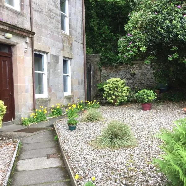 Chapelhill Hideaway Isle of Bute licence AR00654F, hotel v destinaci Rothesay