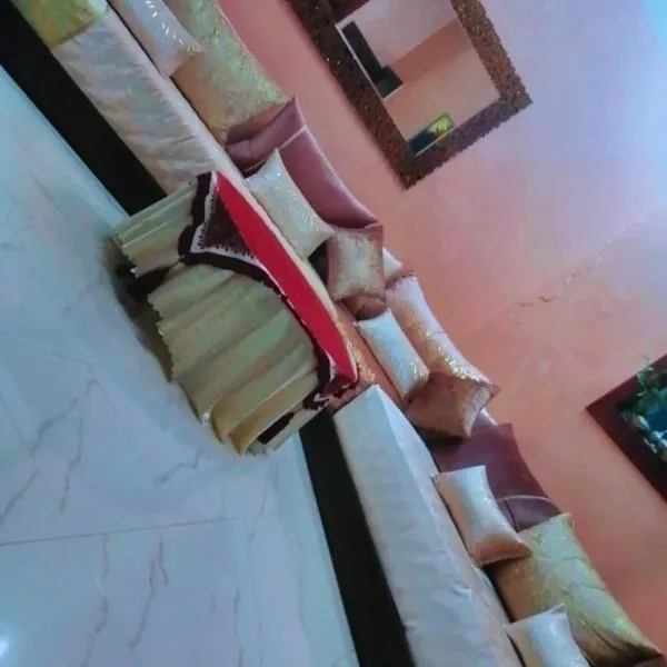 Bab aissi home, hotel v destinaci Meknes