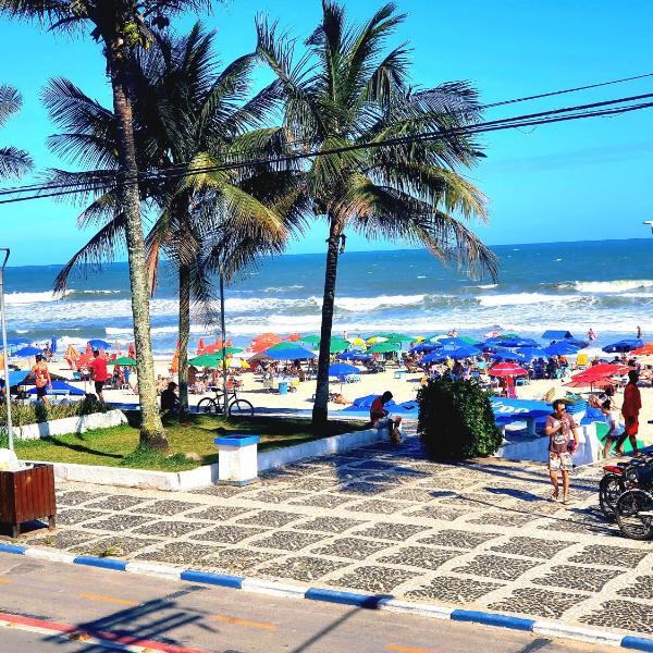 Praia do Tombo - Guarujá - Pé na areia