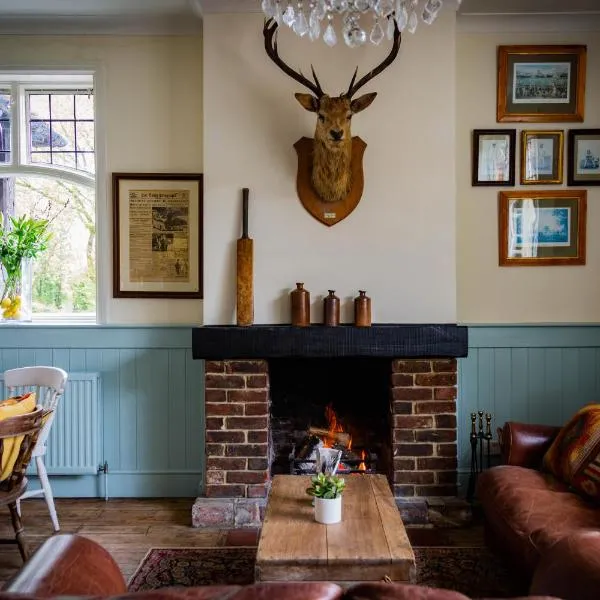 The Cricketers Inn, hotel em Petersfield