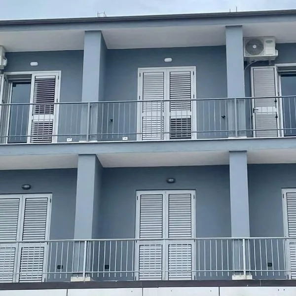 H&A Guest House, hotel v destinaci Divjakë