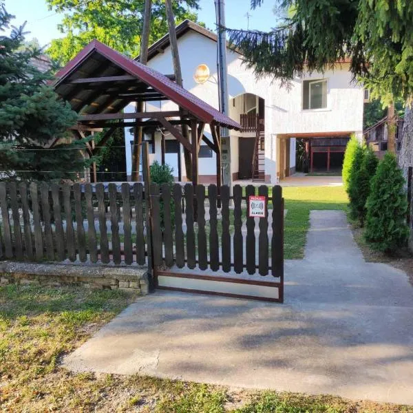 Apartmani Dunav Apatin, hotel v destinaci Apatin