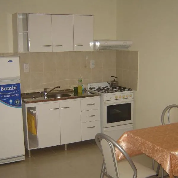 Departamentos Donovan, hotel in Resistencia