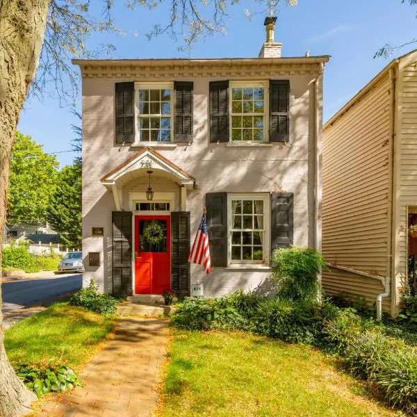 The Walton House - historic 3bd 2 5ba with parking, hotel v destinaci Kennett Square