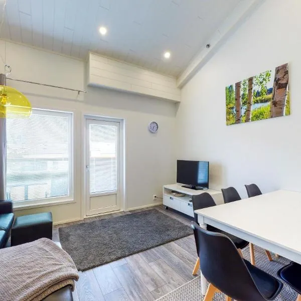 Starvillas A 301 - 6 hengen viehättävä huoneisto keskeisellä paikalla, khách sạn ở Kalajoki