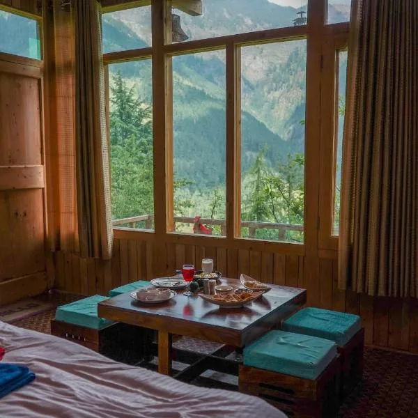 Sunrise Farm Stays, hotel in Jibhi