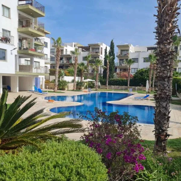 DANAOS 2 COMPLEX APARTMENT - By IMH Travel & Tours, hotel v destinaci Paphos City