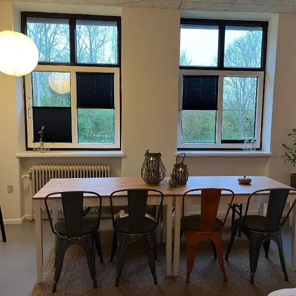 Room 5 - Hawkraft kulturhotel, hotel in Vestervig