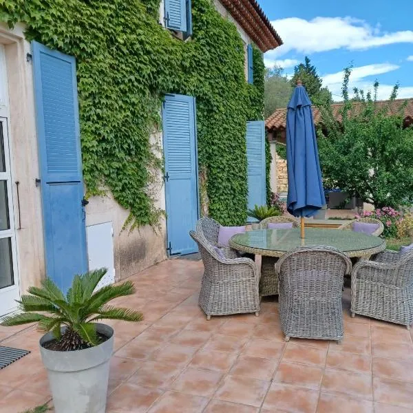 Le Logis de Saint-Antoine – hotel w mieście Bagnols-en-Forêt