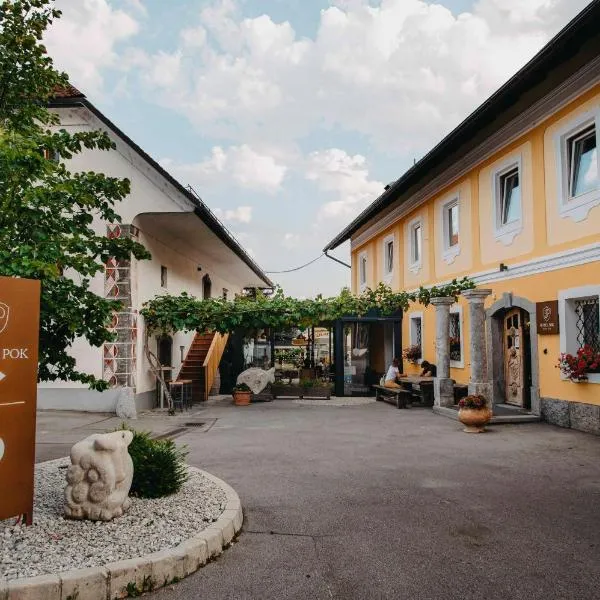 Hotel Pok Garni, hotell i Brezovica