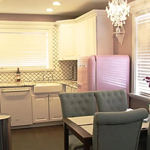 The Pink Fridge, hotel in Whitefish