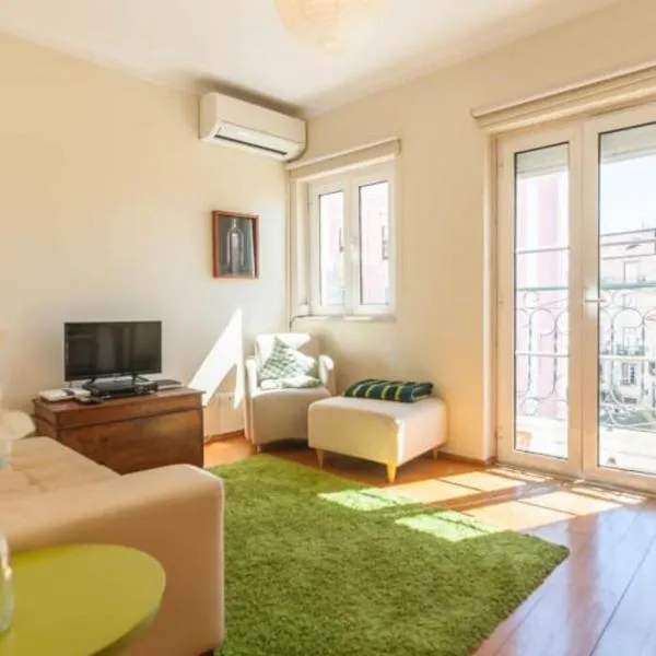Cozy Two Bedroom Apartment in Santa Marinha