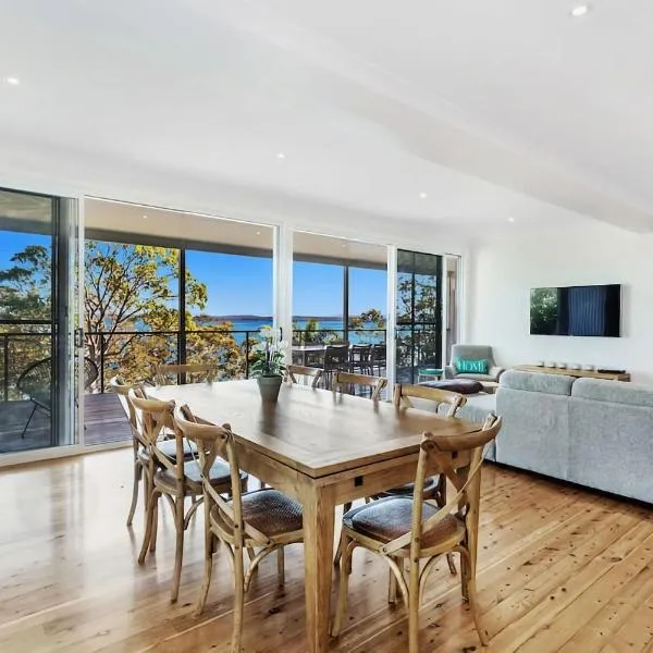 Luxury on Dutchmans Beach, hotel v destinaci Nelson Bay