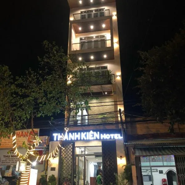 Thành Kiên Hotel, hôtel à Xóm Mỹ Ca