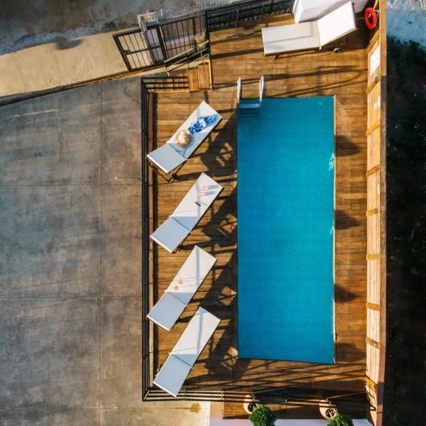 Ammira Mare Maisonette - Relax by the Pool Near Sea, hotel v destinácii Agia Pelagia