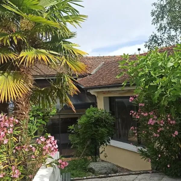 Les Falaises, hotel v destinaci Yvoire
