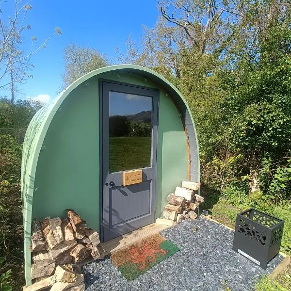 MotoCamp Wales -Camping Pods, hotel in Dolgellau