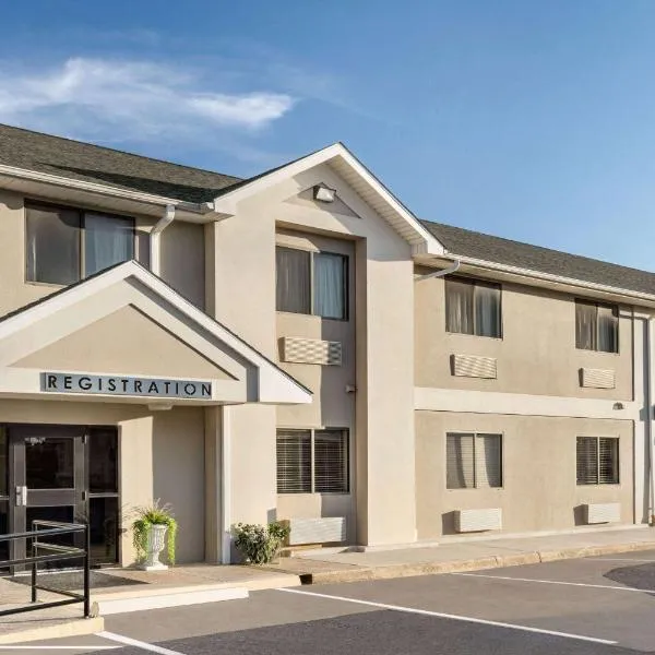Baymont by Wyndham Hearne, hotel di Hearne