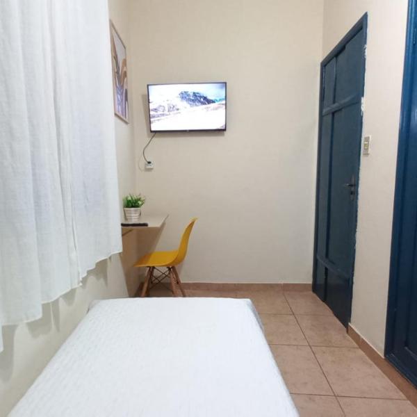 Quarto Individual em Hospedaria no Centro - Foto 3