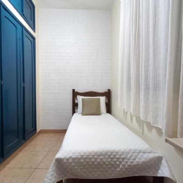Quarto Individual em Hospedaria no Centro - Foto 4