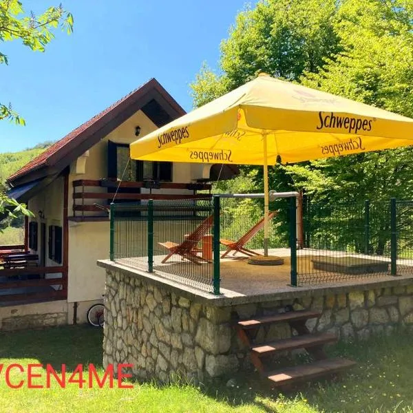 LOVCEN4ME, hotel a Cetinje (Cettigne)