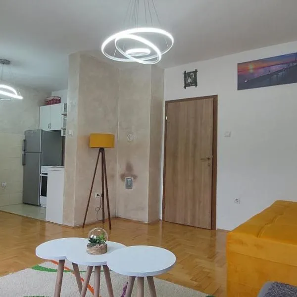 Apartman Bujišić, khách sạn ở Polje Pluzine