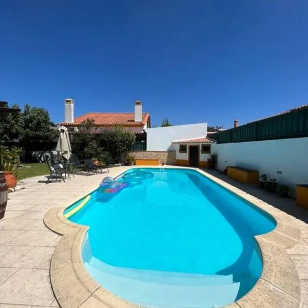Cafofos da Zeta, Cozy Pool House, khách sạn ở Quinta do Conde