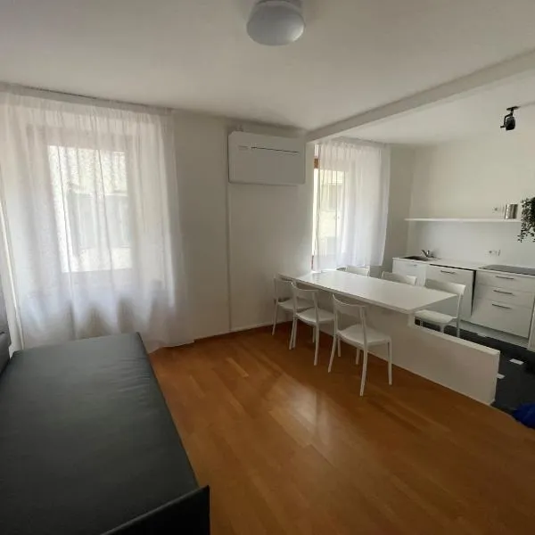 Torboletta Apartments, hotel v destinaci Nago-Torbole
