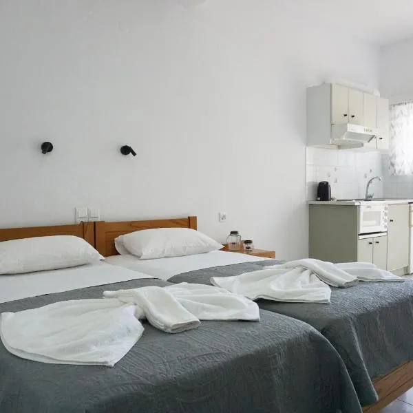 Aphrodite Studios & Apartment, hotel in Balíon