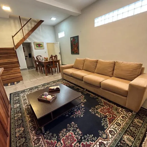 Departamento Completo, 3 habitaciones. Excelente ubicación, hotel in Asuncion