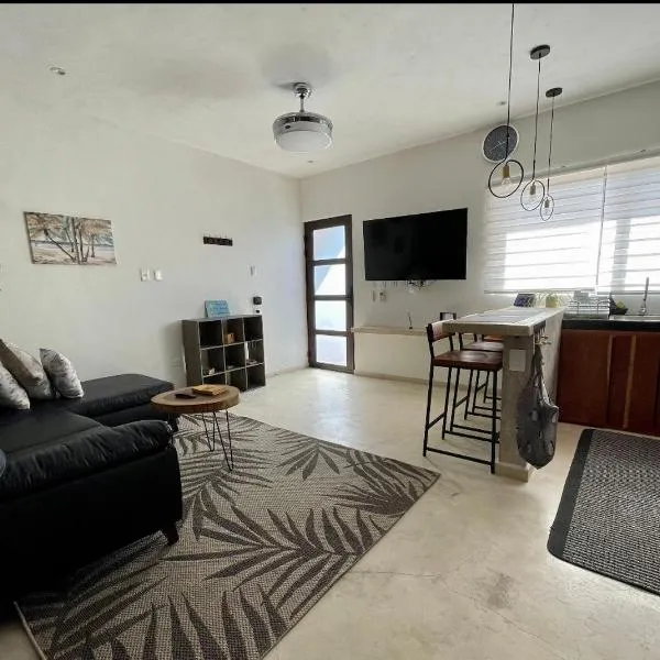 Enjoy Sunsets at Fully Equipped 1BR Condo by the beach, hotel in Isla Mujeres